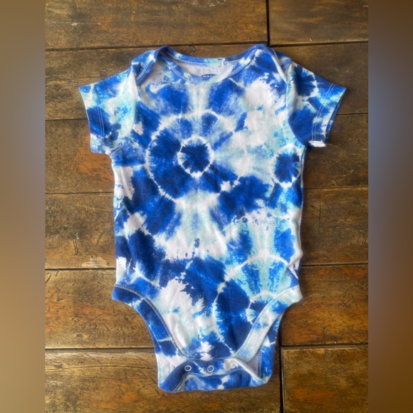 🍁147-You Are a Gift ❤️ Laurentian Chief Moccasins & Tye Die Onsie - Picture 10 of 12